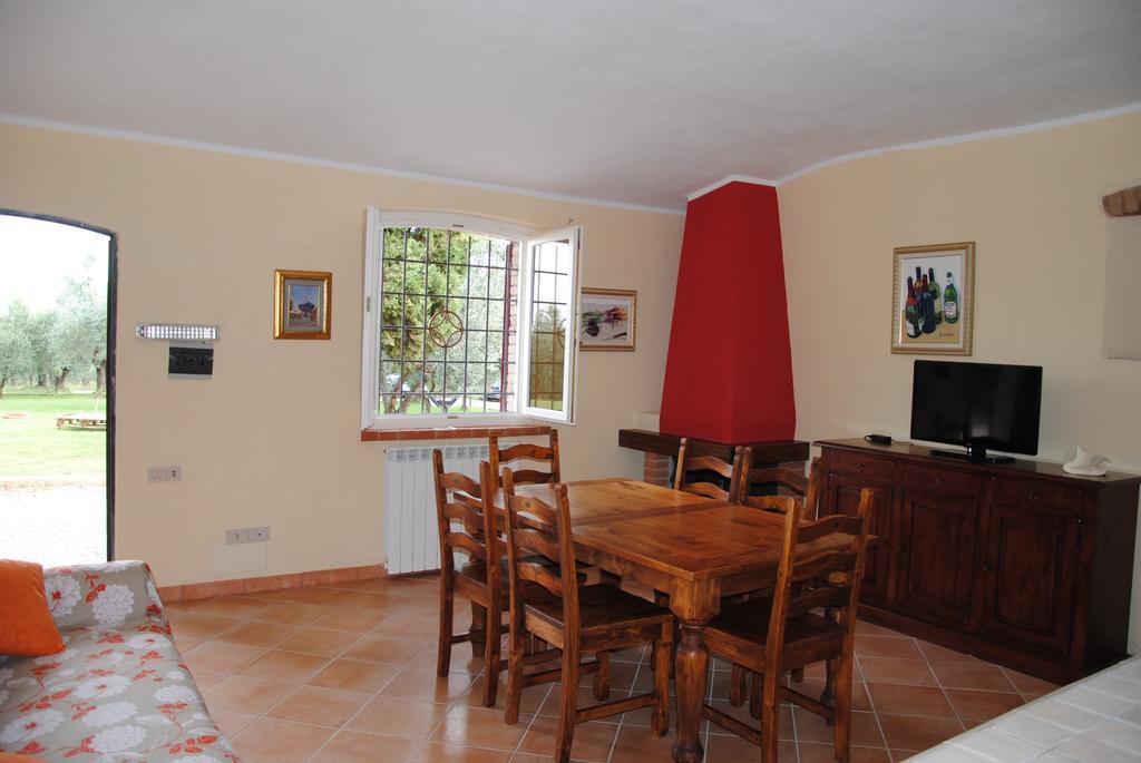 Agriturismo Podere Valdo Гаворрано Номер фото