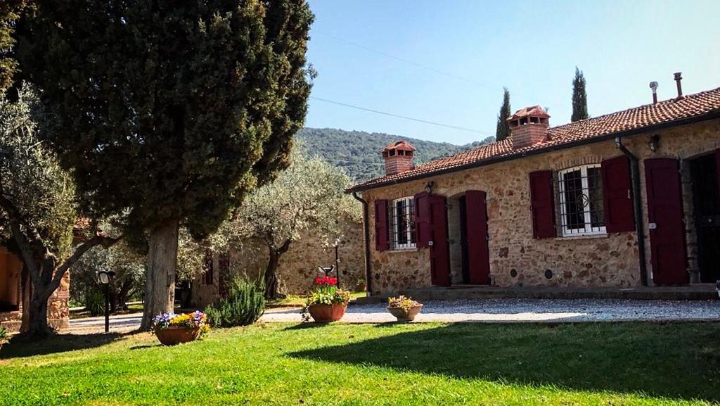 Agriturismo Podere Valdo Гаворрано Экстерьер фото